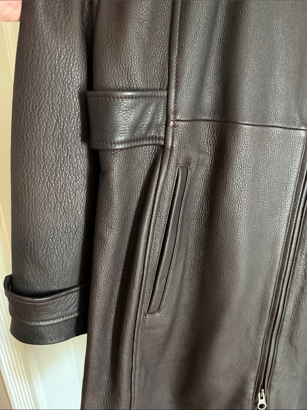 Eddie Bauer Women’s Dark Brown Leather Zip-Front Trench - Picture 6 of 9